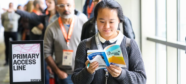 Green-Yellow-Red photo by Diego Donamaria